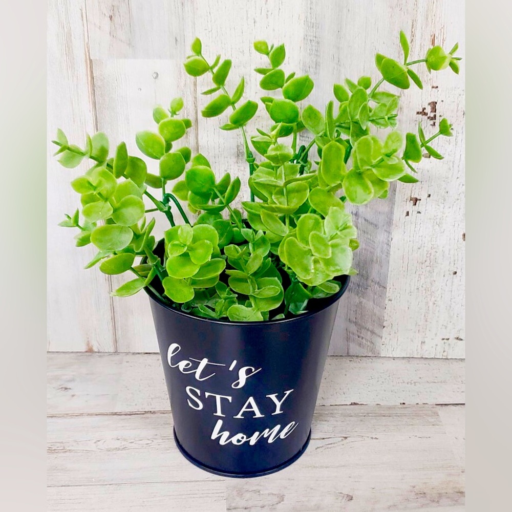 🏡 DECORATIVE RUSTIC FLOWER PLANTER 🏡 - Picture 3 of 3